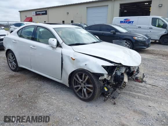 2008 Lexus IS 350 with VIN JTHBE262882016007, listed as a IAAI auction lot 42194725 with 72,052 mi miles and . Bid and sale history available at DreamBid. Image 1.