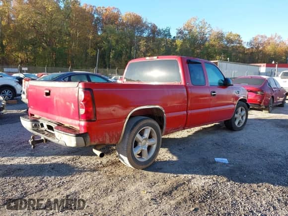 2004 Chevrolet Silverado 1500 Work Truck with VIN 1GCEC19X24Z238405, listed as a IAAI auction lot 43475642 with 108,580 mi miles and . Bid and sale history available at DreamBid. Image 4.