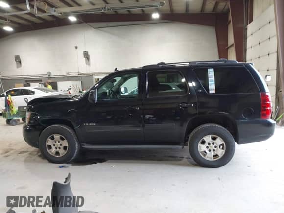 2013 Chevrolet Tahoe LT с VIN 1GNSKBE00DR361969, выставлен на аукционе IAAI как лот 42912969 с пробегом 159 097 миль миль и . История ставок и продаж доступна на DreamBid. Изображение 14.
