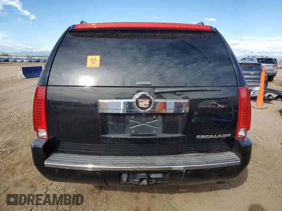 2013 Cadillac Escalade with VIN 1GYS4GEF2DR170214, listed as a Copart auction lot 81732785 with 190,073 mi miles and Clean title. Bid and sale history available at DreamBid. Image 6.