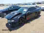 2002 Ford Mustang GT Deluxe z VIN 1FAFP45X92F229236, wystawiony jako IAAI lot #42565552 z przebiegiem 122 504 mil mil oraz . Historia ofert i sprzedaży dostępna na DreamBid. Obrazek 18.