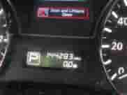 2014 Nissan Pathfinder SV z VIN 5N1AR2MN7EC716214, wystawiony jako IAAI lot #41499952 z przebiegiem 144 283 mil mil oraz . Historia ofert i sprzedaży dostępna na DreamBid. Obrazek 16.