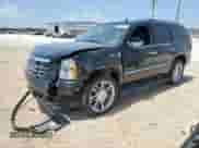 2013 Cadillac Escalade Luxury with VIN 1GYS3BEFXDR293989, listed as a Copart auction lot 62571475 with Not provided miles and Salvage title. Bid and sale history available at DreamBid. Image 1.