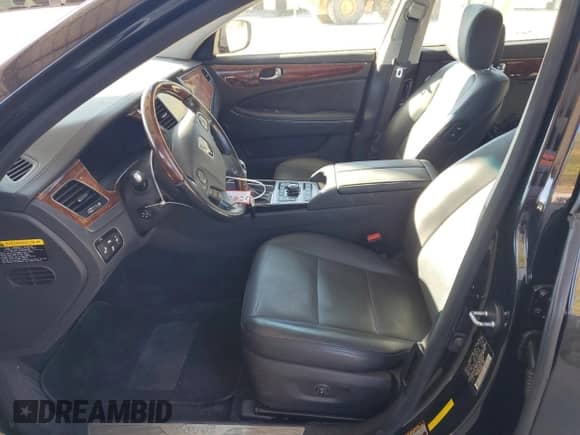 2014 Hyundai Equus Ultimate с VIN KMHGH4JH3EU085849, выставлен на аукционе Copart как лот 82383965 с пробегом 67 111 миль миль и Списание • Salvage title. История ставок и продаж доступна на DreamBid. Изображение 7.