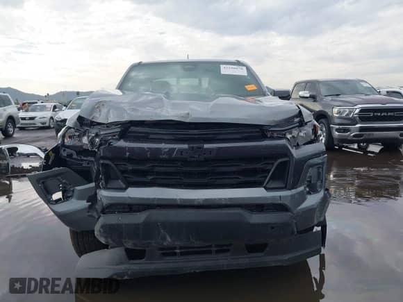 2025 Chevrolet Colorado 4WD LT с VIN 1GCPTCEK9S1195434, выставлен на аукционе IAAI как лот 43398070 с пробегом 4 117 миль миль и . История ставок и продаж доступна на DreamBid. Изображение 6.