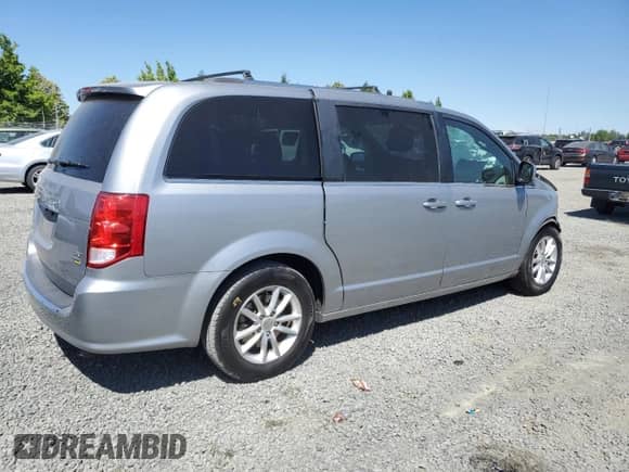 2018 Dodge Grand Caravan SXT with VIN 2C4RDGCGXJR282636, listed as a Copart auction lot 67184175 with 99,430 mi miles and Salvage title. Bid and sale history available at DreamBid. Image 3.