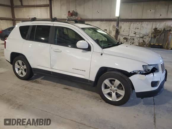 2015 Jeep Compass High Altitude с VIN 1C4NJDEB7FD245402, выставлен на аукционе Copart как лот 63697055 с пробегом 136 594 миль миль и Списание • Salvage title. История ставок и продаж доступна на DreamBid. Изображение 4.