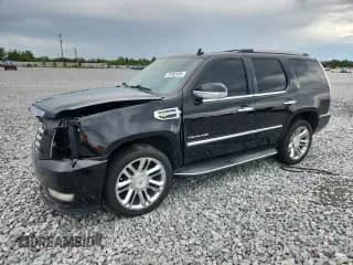 2011 Cadillac Escalade with VIN 1GYS3EEJ3BR111519, listed as a Copart auction lot 70162495 with 179,570 mi miles and Salvage title. Bid and sale history available at DreamBid. Image 1.