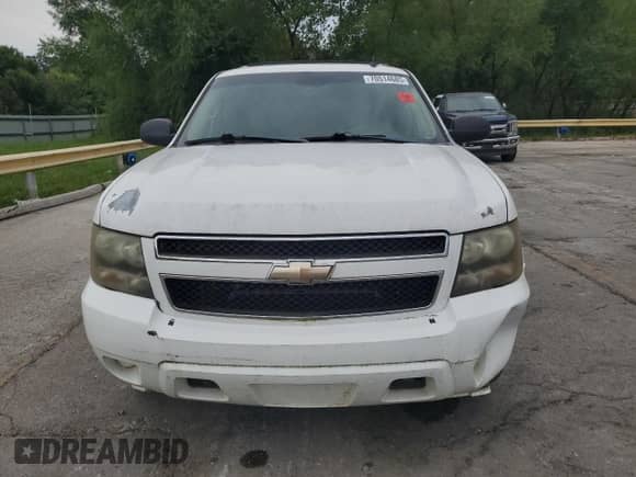 2008 Chevrolet Suburban 3LT с VIN 1GNFC16J98J220502, выставлен на аукционе Copart как лот 70514685 с пробегом 195 528 миль миль и Списание • Salvage title. История ставок и продаж доступна на DreamBid. Изображение 5.