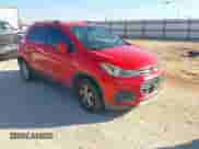 2018 Chevrolet Trax LT z VIN 3GNCJLSB5JL252266, wystawiony jako IAAI lot #43095147 z przebiegiem 129 445 mil mil oraz . Historia ofert i sprzedaży dostępna na DreamBid. Obrazek 1.