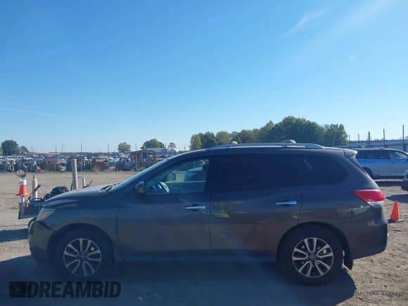 2015 Nissan Pathfinder SV с VIN 5N1AR2MN1FC663057, выставлен на аукционе IAAI как лот 40640761 с пробегом 265 360 миль миль и . История ставок и продаж доступна на DreamBid. Изображение 14.