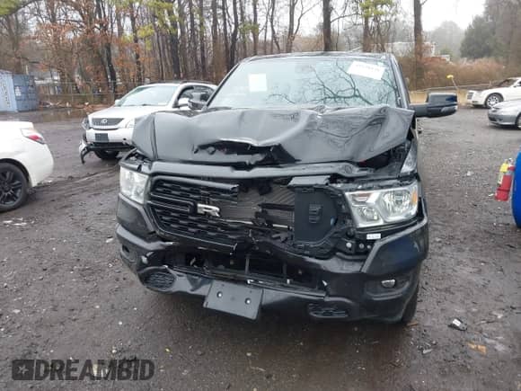 2024 Ram 1500 Big Horn z VIN 1C6RRFFG2RN129322, wystawiony jako IAAI lot #41928116 z przebiegiem 13 303 mil mil oraz . Historia ofert i sprzedaży dostępna na DreamBid. Obrazek 12.