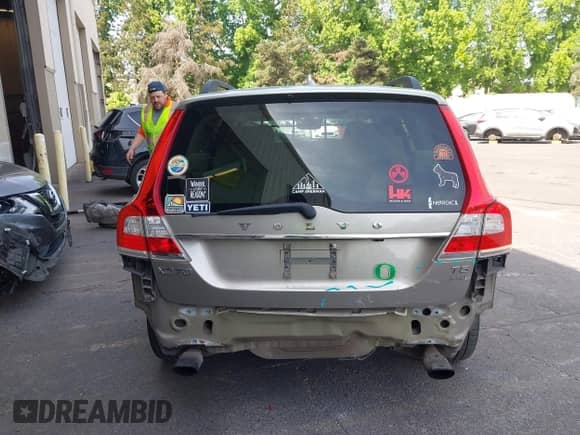 2016 Volvo XC70 T5 Premier z VIN YV4612NK0G1237425, wystawiony jako IAAI lot #42476626 z przebiegiem 139 207 mil mil oraz . Historia ofert i sprzedaży dostępna na DreamBid. Obrazek 17.