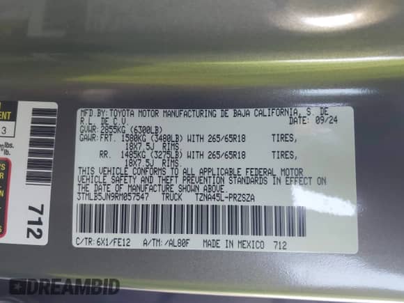 2024 Toyota Tacoma SR5 z VIN 3TMLB5JN9RM057547, wystawiony jako IAAI lot #42865640 z przebiegiem 28 049 mil mil oraz . Historia ofert i sprzedaży dostępna na DreamBid. Obrazek 9.