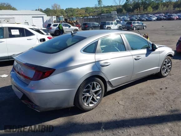 2023 Hyundai Sonata SEL with VIN KMHL64JA6PA330171, listed as a IAAI auction lot 43404142 with 12,785 mi miles and . Bid and sale history available at DreamBid. Image 4.