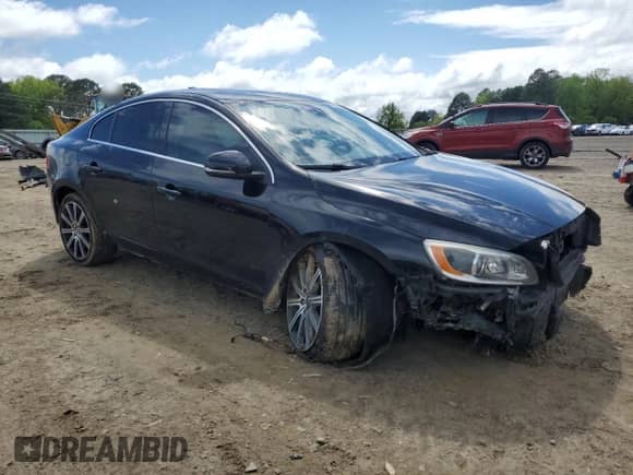 2015 Volvo S60 T5 Drive-E Platinum с VIN YV140MFM3F1363652, выставлен на аукционе Copart как лот 46062595 с пробегом 9 105 миль миль и Списание • Salvage title. История ставок и продаж доступна на DreamBid. Изображение 4.