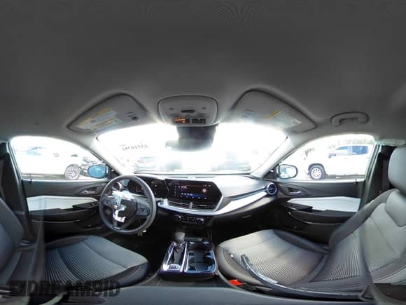 2025 Chevrolet Trax LT with VIN KL77LHEPXSC202479, listed as a IAAI auction lot 43510381 with 13,984 mi miles and . Bid and sale history available at DreamBid. Image 21.