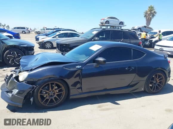 2013 Scion FR-S с VIN JF1ZNAA14D1721577, выставлен на аукционе IAAI как лот 43034531 с пробегом 73 857 миль миль и . История ставок и продаж доступна на DreamBid. Изображение 14.