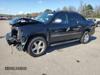 2013 Chevrolet Avalanche LTZ z VIN 3GNTKGE75DG340792, wystawiony jako Copart lot #70926445 z przebiegiem 202 016 mil mil oraz Szkoda całkowita • Salvage title. Historia ofert i sprzedaży dostępna na DreamBid. Obrazek 1.