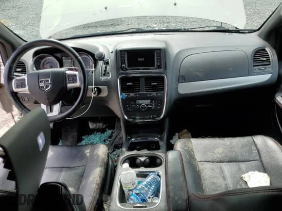 2014 Dodge Grand Caravan R/T with VIN 2C4RDGEG1ER202921, listed as a Copart auction lot 62523525 with 96,045 mi miles and Salvage title. Bid and sale history available at DreamBid. Image 8.