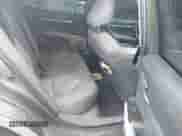 2021 Toyota Camry LE z VIN 4T1C11AK7MU480046, wystawiony jako IAAI lot #43289437 z przebiegiem 70 687 mil mil oraz . Historia ofert i sprzedaży dostępna na DreamBid. Obrazek 8.