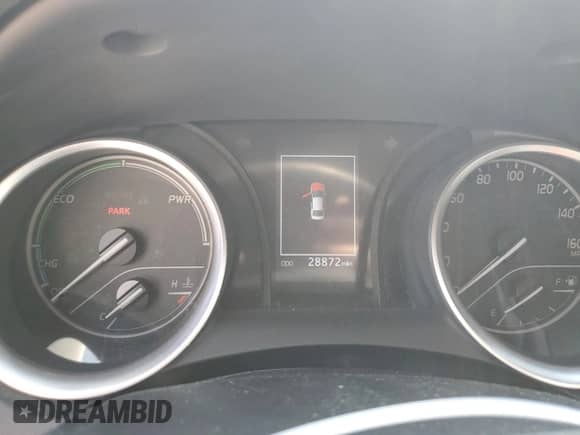 2024 Toyota Camry Hybrid LE with VIN 4T1H31AK1RU627128, listed as a Copart auction lot 61617385 with 28,872 mi miles and Salvage title. Bid and sale history available at DreamBid. Image 9.