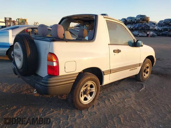 2000 Chevrolet Tracker with VIN 2CNBE18C3Y6920718, listed as a IAAI auction lot 41566833 with 157,316 mi miles and . Bid and sale history available at DreamBid. Image 4.