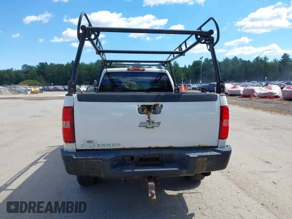 2008 Chevrolet Silverado 2500HD 1LT with VIN 1GCHK24K28E181931, listed as a IAAI auction lot 43059070 with 163,970 mi miles and . Bid and sale history available at DreamBid. Image 16.