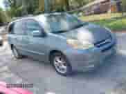 2004 Toyota Sienna XLE z VIN 5TDBA22C24S017815, wystawiony jako IAAI lot #43179426 z przebiegiem 266 043 mil mil oraz . Historia ofert i sprzedaży dostępna na DreamBid. Obrazek 1.