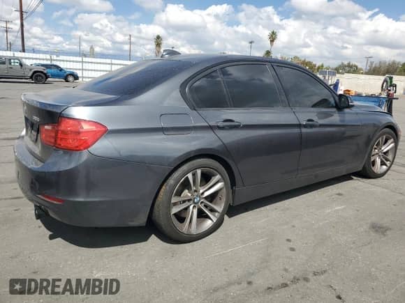 2013 BMW 3 Series 335i с VIN WBA3A9C51DF476490, выставлен на аукционе Copart как лот 85178855 с пробегом 152 292 миль миль и Чистый • Clean title. История ставок и продаж доступна на DreamBid. Изображение 3.