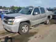 2002 Chevrolet Avalanche z VIN 3GNEK13T12G110184, wystawiony jako Copart lot #66892025 z przebiegiem 168 565 mil mil oraz Szkoda całkowita • Salvage title. Historia ofert i sprzedaży dostępna na DreamBid. Obrazek 1.