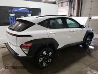2024 Hyundai Kona SEL с VIN KM8HBCAB7RU114948, выставлен на аукционе Copart как лот 75952424 с пробегом 14 377 миль миль и Списание • Salvage title. История ставок и продаж доступна на DreamBid. Изображение 3.