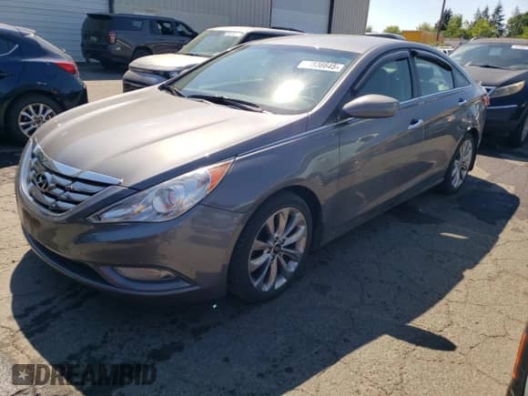 2011 Hyundai Sonata Limited z VIN 5NPEC4ACXBH285339, wystawiony jako Copart lot #69836645 z przebiegiem 132 438 mil mil oraz Szkoda całkowita • Salvage title. Historia ofert i sprzedaży dostępna na DreamBid. Obrazek 1.