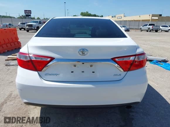 2016 Toyota Camry XLE с VIN 4T1BF1FK1GU245913, выставлен на аукционе IAAI как лот 42807024 с пробегом 148 877 миль миль и . История ставок и продаж доступна на DreamBid. Изображение 17.