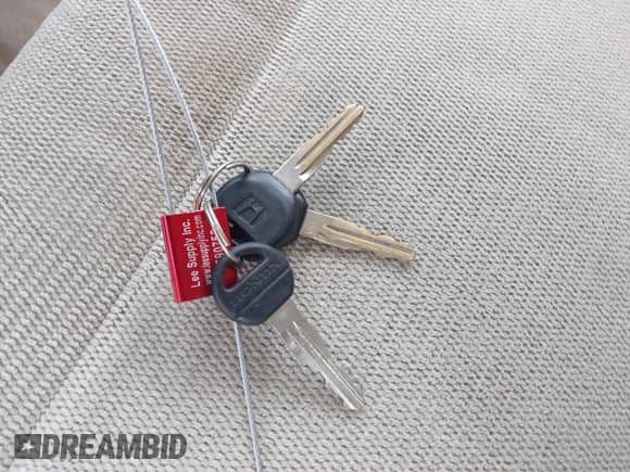 1992 Honda Accord с VIN 1HGCB7678NA111323, выставлен на аукционе IAAI как лот 43556470 с пробегом 257 339 миль миль и . История ставок и продаж доступна на DreamBid. Изображение 11.