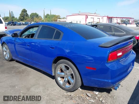 2013 Dodge Charger RT Max with VIN 2C3CDXCT7DH646965, listed as a IAAI auction lot 43210253 with 149,554 mi miles and . Bid and sale history available at DreamBid. Image 3.