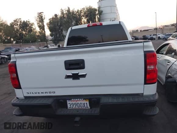 2015 Chevrolet Silverado 1500 Work Truck с VIN 1GCRCPEHXFZ191002, выставлен на аукционе IAAI как лот 42923236 с пробегом 98 293 миль миль и . История ставок и продаж доступна на DreamBid. Изображение 16.