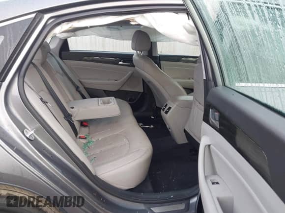 2018 Hyundai Sonata SEL с VIN 5NPE34AF9JH673560, выставлен на аукционе IAAI как лот 41106402 с пробегом 97 854 миль миль и . История ставок и продаж доступна на DreamBid. Изображение 8.