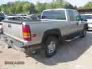 2001 Chevrolet Silverado 1500 LS z VIN 2GCEK19T411311519, wystawiony jako IAAI lot #43332797 z przebiegiem 180 303 mil mil oraz . Historia ofert i sprzedaży dostępna na DreamBid. Obrazek 4.