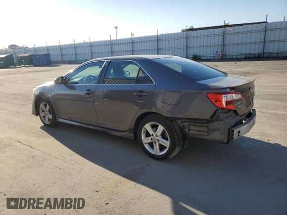 2012 Toyota Camry SE z VIN 4T1BF1FK9CU162305, wystawiony jako Copart lot #81708805 z przebiegiem 178 591 mil mil oraz Szkoda całkowita • Salvage title. Historia ofert i sprzedaży dostępna na DreamBid. Obrazek 2.