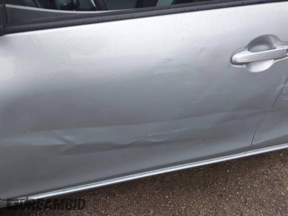 2013 Toyota Prius One z VIN JTDKDTB3XD1051060, wystawiony jako IAAI lot #42851670 z przebiegiem 163 017 mil mil oraz . Historia ofert i sprzedaży dostępna na DreamBid. Obrazek 6.