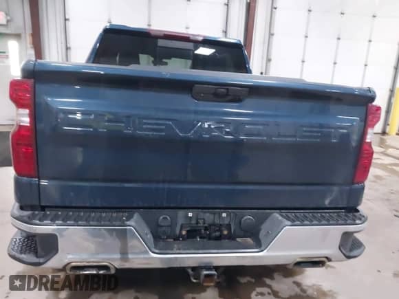 2021 Chevrolet Silverado 1500 LT with VIN 1GCUYDED5MZ228297, listed as a IAAI auction lot 42286230 with 80,204 mi miles and . Bid and sale history available at DreamBid. Image 16.