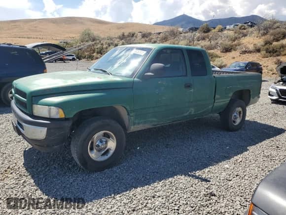 1999 Dodge 1500 с VIN 3B7HF13Z7XG153210, выставлен на аукционе Copart как лот 70232325 с пробегом 353 533 миль миль и Списание • Salvage title. История ставок и продаж доступна на DreamBid. Изображение 1.