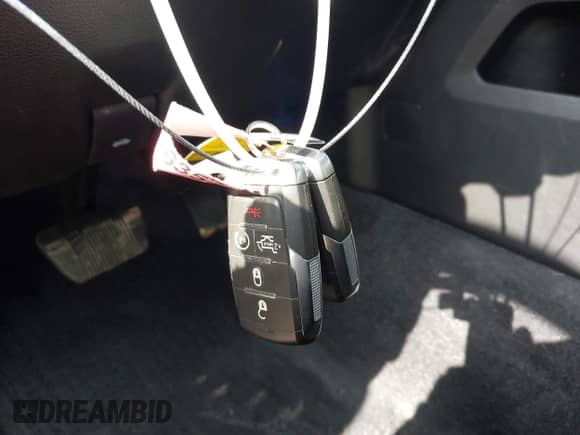 2025 Ram 1500 Rebel z VIN 1C6SRFLP1SN695600, wystawiony jako IAAI lot #42735761 z przebiegiem Nie podano mil oraz . Historia ofert i sprzedaży dostępna na DreamBid. Obrazek 11.