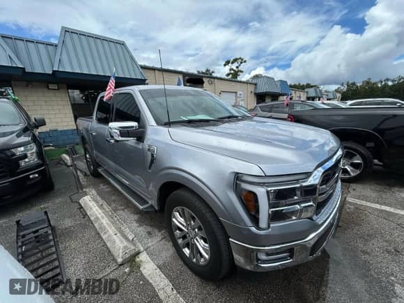 2024 Ford F-150 Lariat с VIN 1FTFW5L55RFA55955, выставлен на аукционе Copart как лот 86318345 с пробегом 29 238 миль миль и Чистый • Clean title. История ставок и продаж доступна на DreamBid. Изображение 1.
