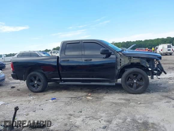 2014 Ram 1500 Express z VIN 1C6RR6FT8ES113103, wystawiony jako IAAI lot #43118869 z przebiegiem 170 043 mil mil oraz . Historia ofert i sprzedaży dostępna na DreamBid. Obrazek 13.