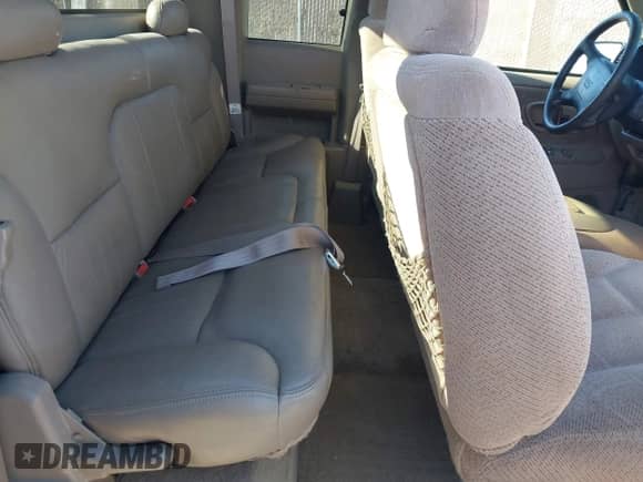 1997 GMC Sierra 1500 с VIN 2GTEK19R8V1555720, выставлен на аукционе IAAI как лот 43450810 с пробегом 177 429 миль миль и . История ставок и продаж доступна на DreamBid. Изображение 8.