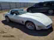 1982 Chevrolet Corvette z VIN 1G1AY8781C5121238, wystawiony jako Copart lot #47667705 z przebiegiem 34 307 mil mil oraz Czysty tytuł • Clean title. Historia ofert i sprzedaży dostępna na DreamBid. Obrazek 4.