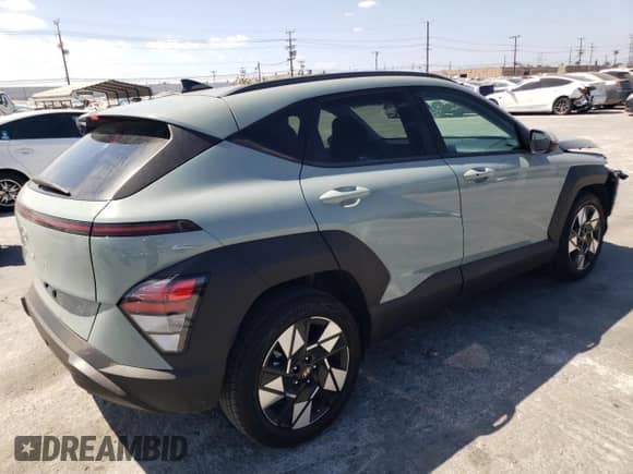 2024 Hyundai Kona SEL с VIN KM8HB3ABXRU064871, выставлен на аукционе Copart как лот 72033154 с пробегом 11 769 миль миль и Списание • Salvage title. История ставок и продаж доступна на DreamBid. Изображение 3.