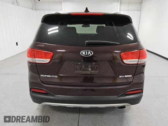 2016 Kia Sorento EX with VIN 5XYPH4A15GG035482, listed as a Copart auction lot 70689275 with 160,332 mi miles and Clean title. Bid and sale history available at DreamBid. Image 6.